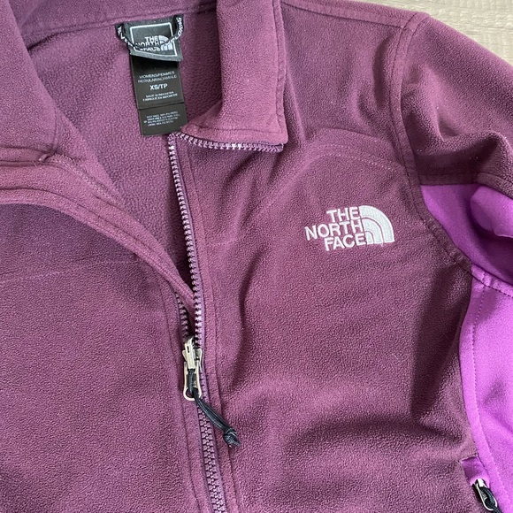 The North Face two toned purple fleece zip up xs - Picture 2 of 4